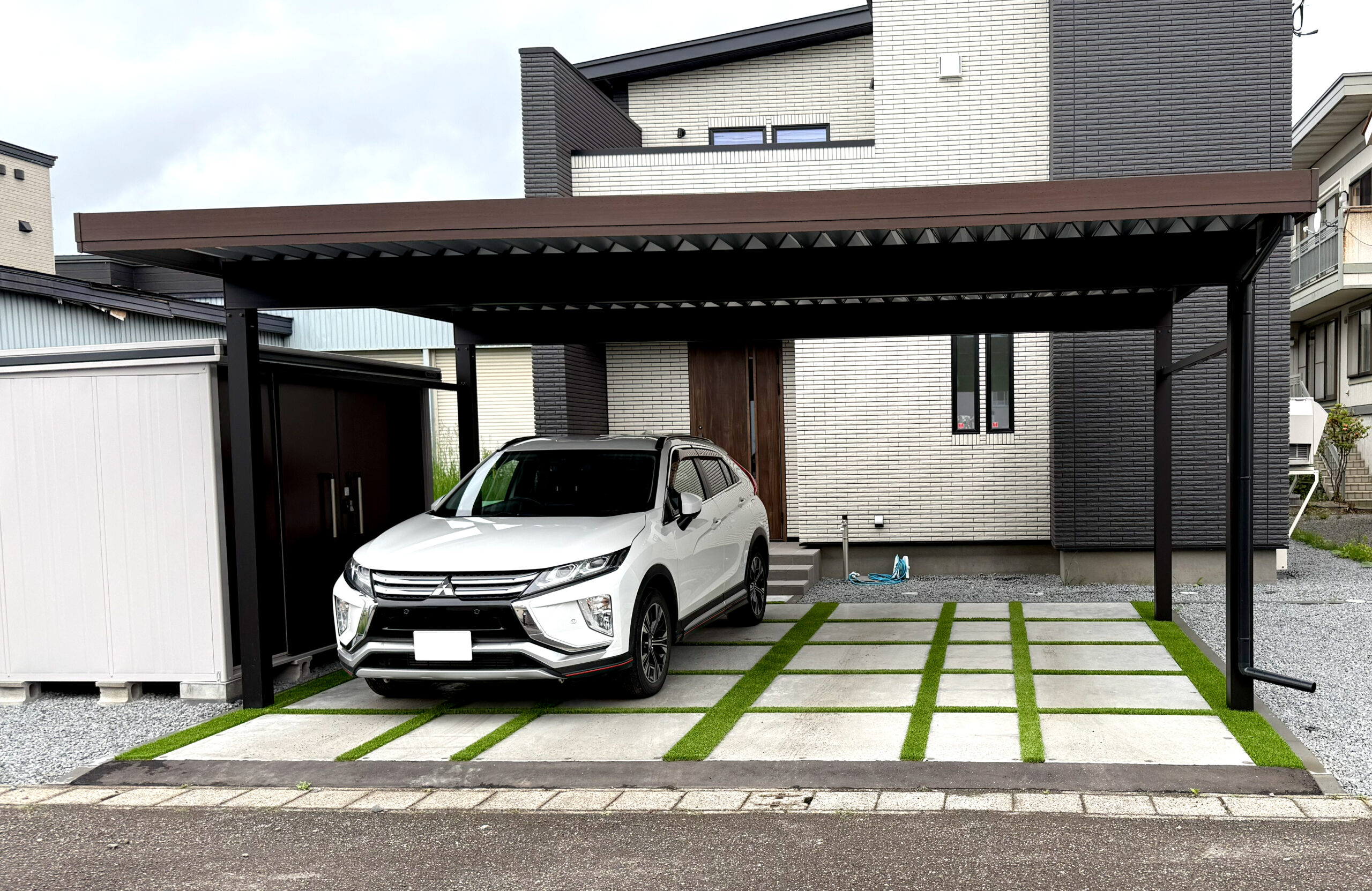 人工芝目地の土間コン