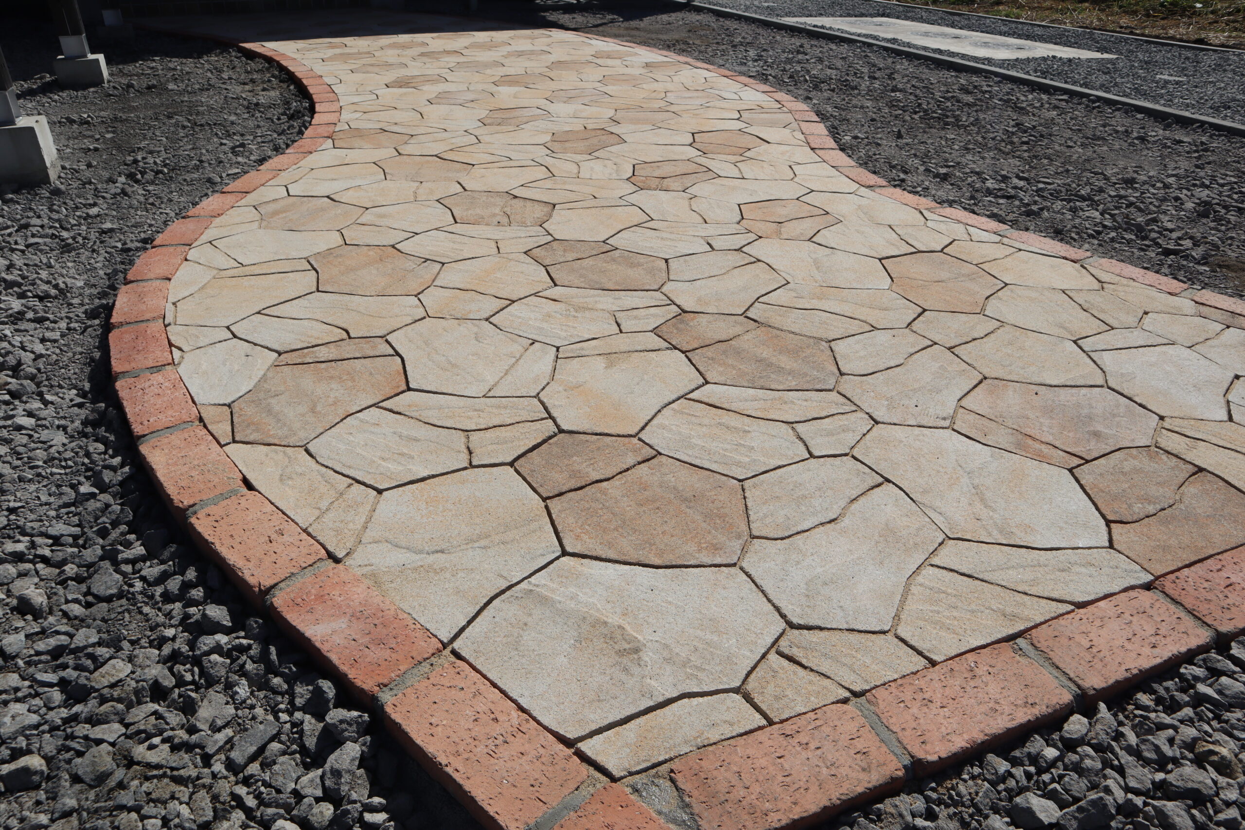 玄関アプローチ