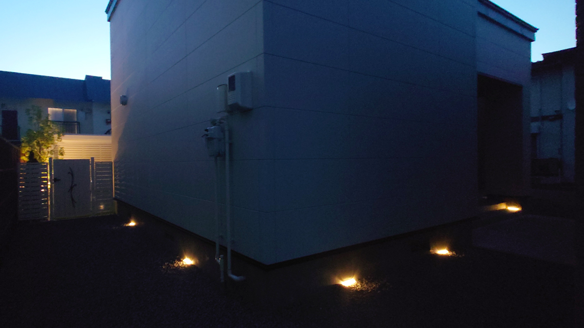 旭川市夜のライトアップまで美しい。大人のリラックスタイム。テラスの外側