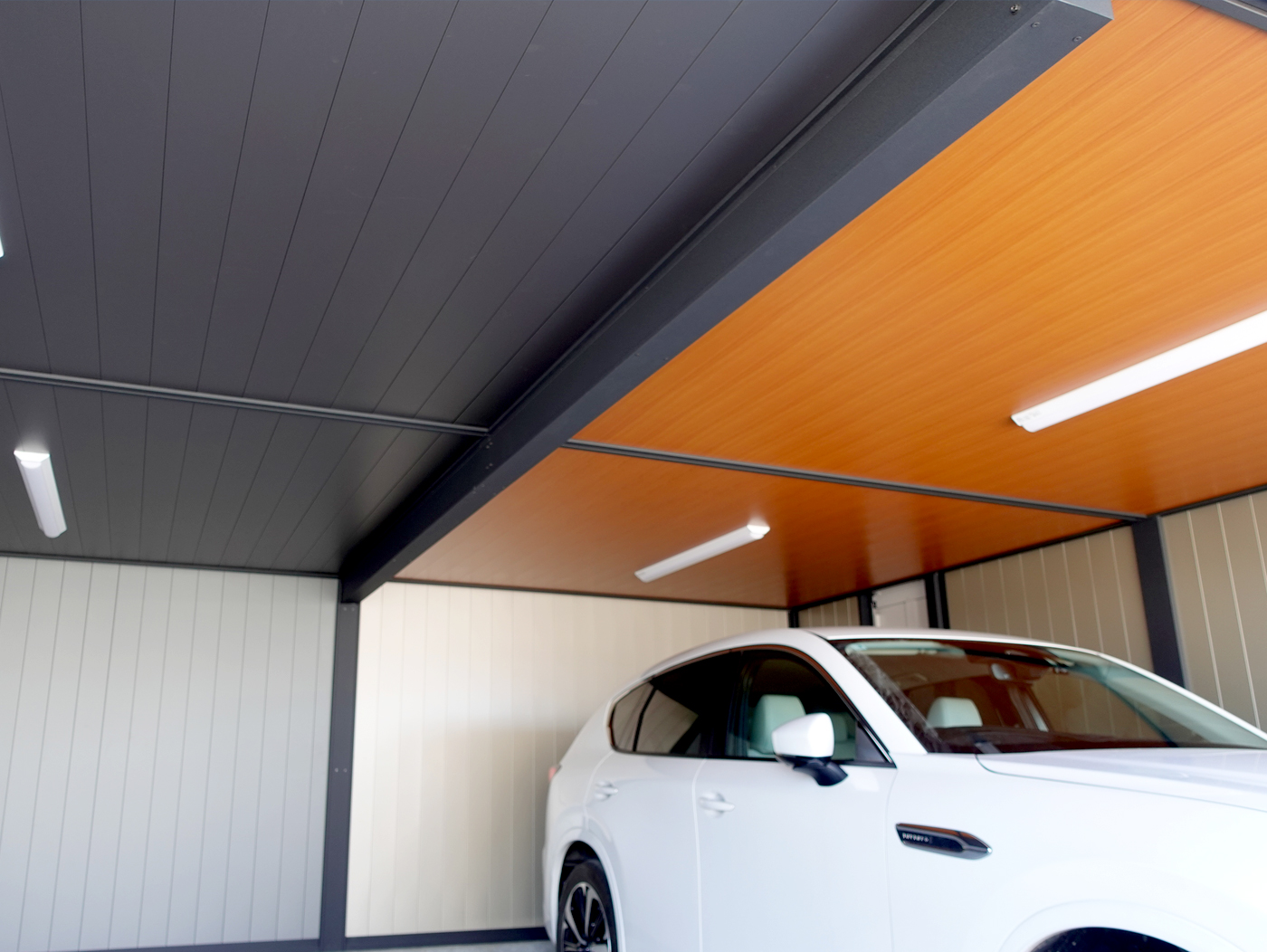 モデリスタ内壁